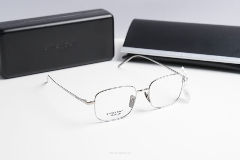 Givanchy - GV50037U 016 - 51 18 145 B TITANIUM