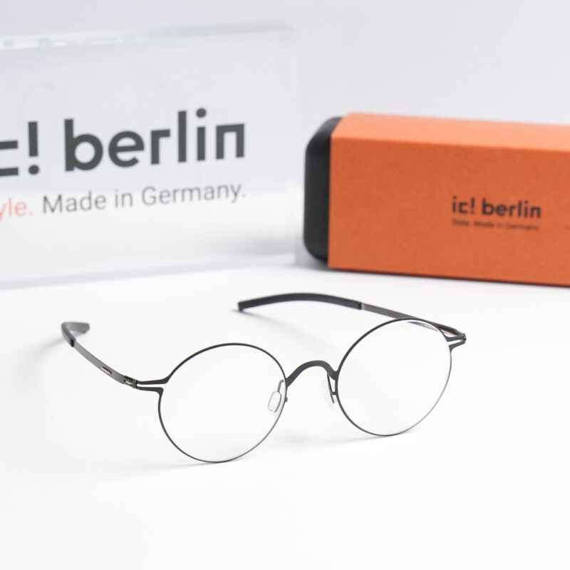 ic berlin - Pluto Black - 44 20 145